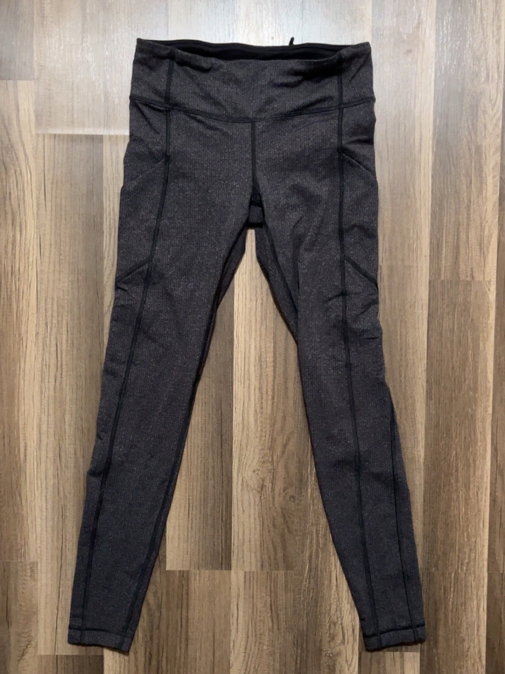 LULULEMON leggings Women Size 6 Gray Black